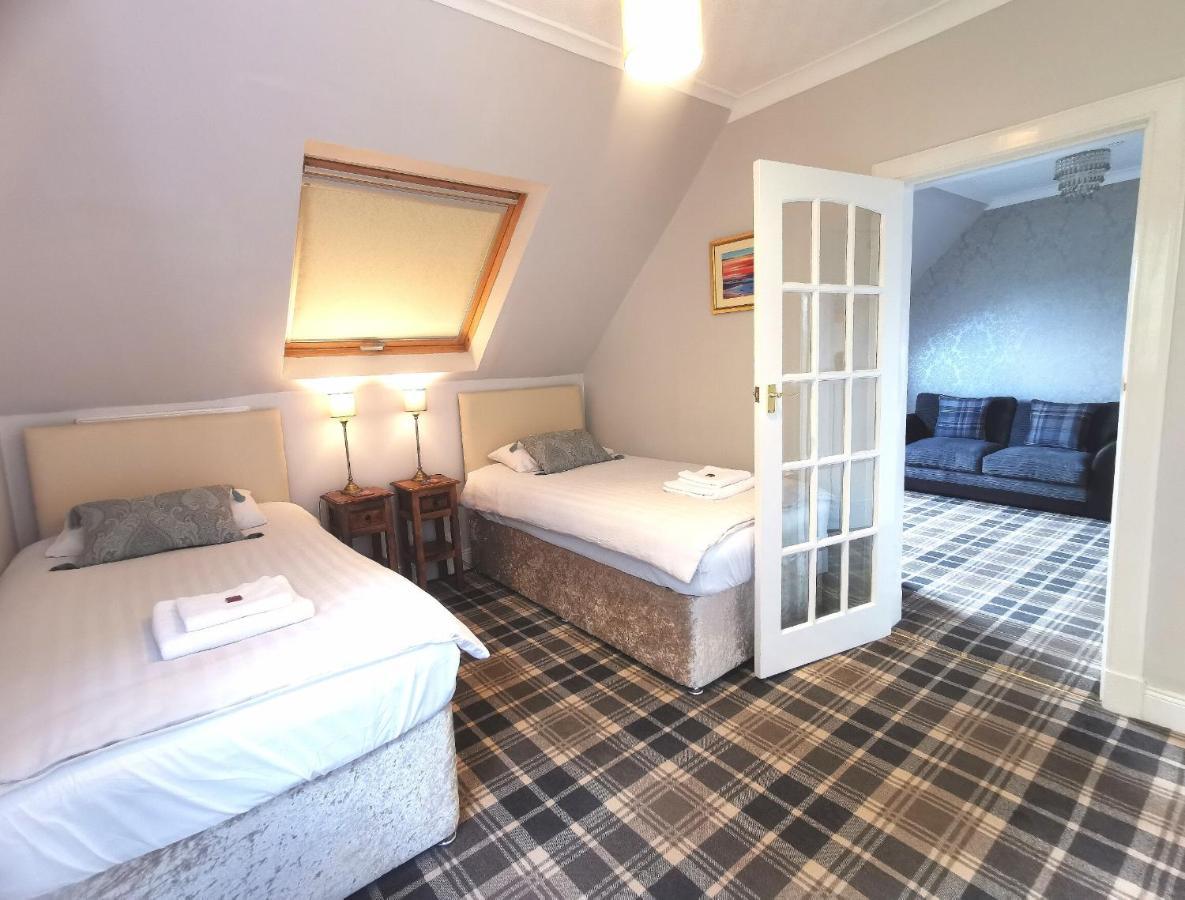 The Knowe Guest House Каландър Екстериор снимка