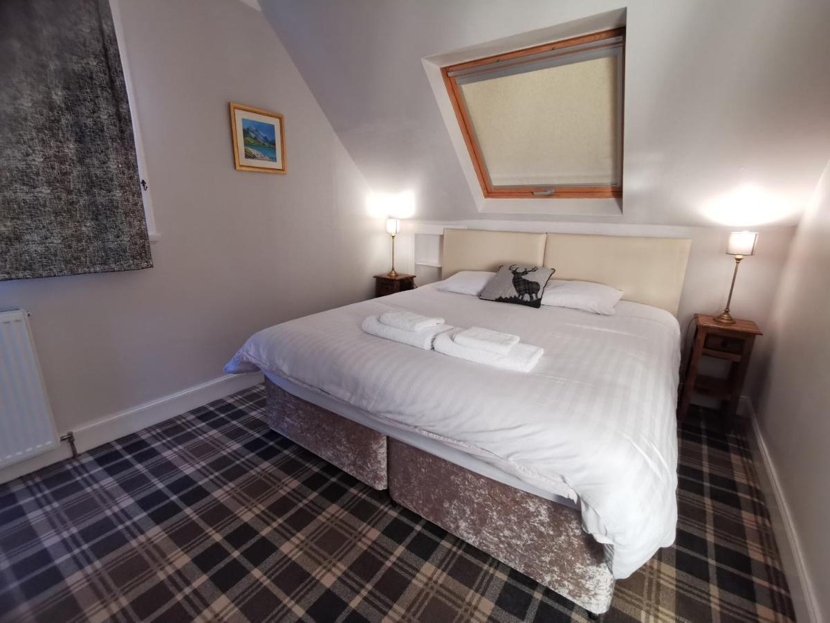 The Knowe Guest House Каландър Екстериор снимка